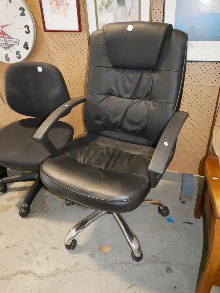 black office chair Image 1++