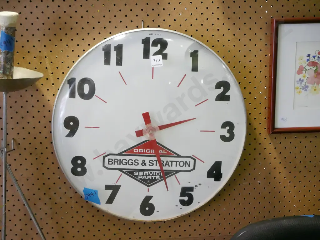 Briggs and Stratton wall clock - As Is No returns - needs attention Image 1++