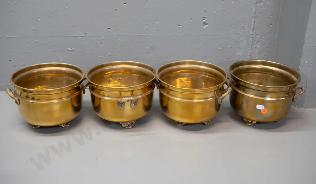 set of 4 Indian brass footed and handled jardinieres H-120 W-190 at handles Image 1++