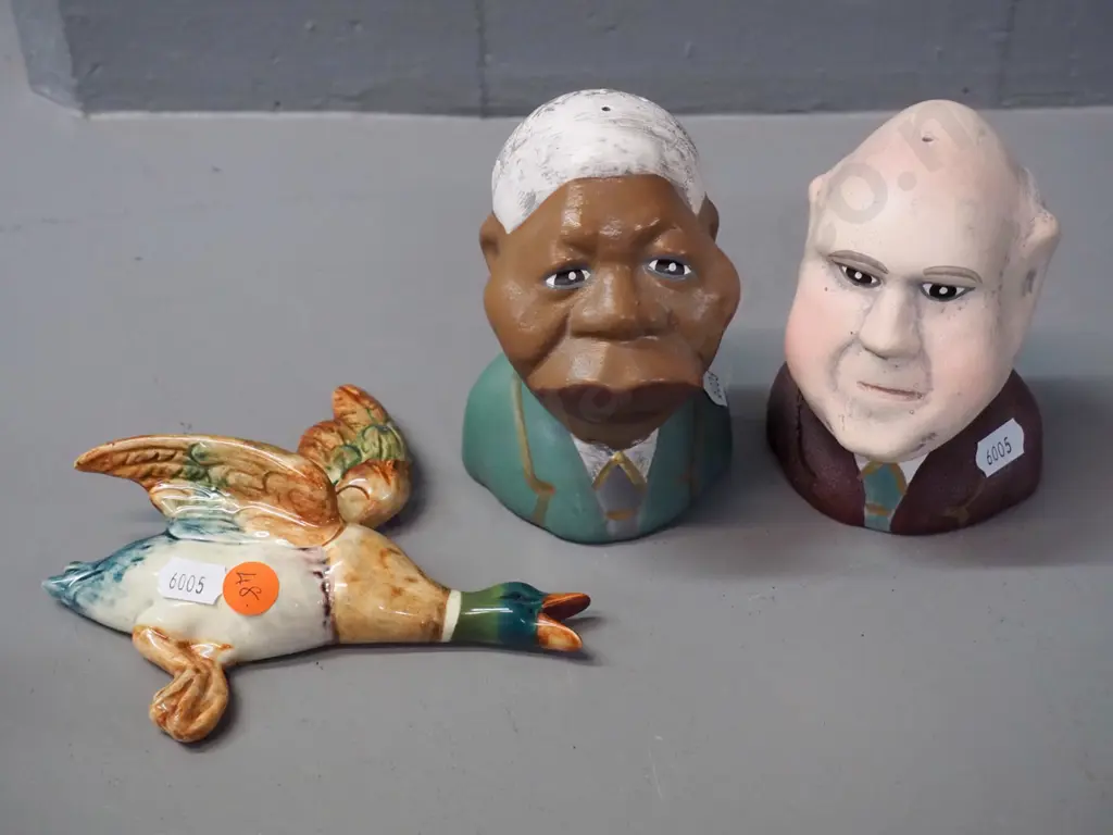 small Beswick wall duck and a South African Mandela and De Klerk salt & pepper set with Baker St Originals label - duck Image 1++