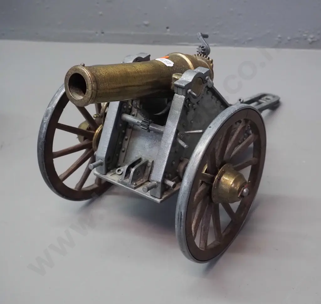 cast metal and faux wood composite cannon model with working geared parts, marked "Mortero 1895" H-190 L-350 Image 1++