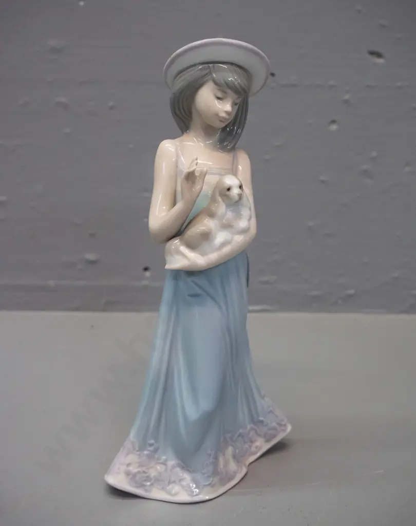 Lladro figurine - girl with puppy No. 5645 H-220 Image 1++