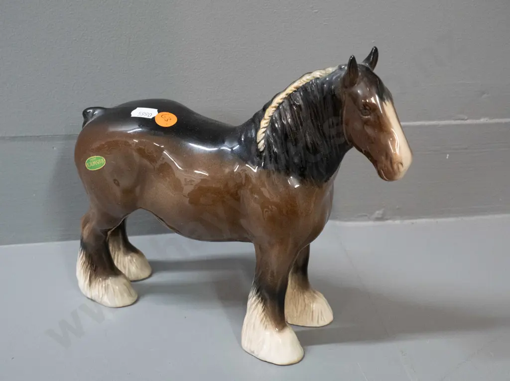 Beswick draft horse figure H-210 L-240 Image 1++