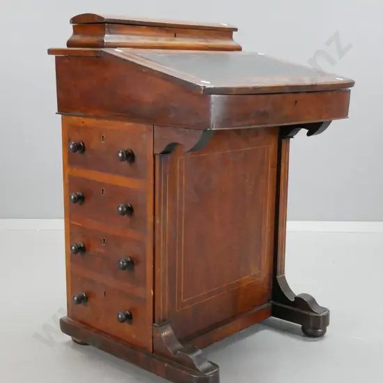 Victorian walnut Davenport desk with inlaid top & stringing to edge, lift up lidded compartment on, inlaid buckram