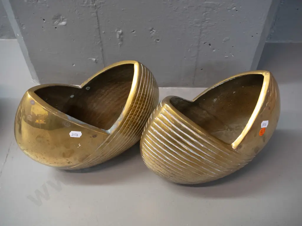 2 Korean brass vases or jardinieres - some discolouration H-210 L-250 Image 1++