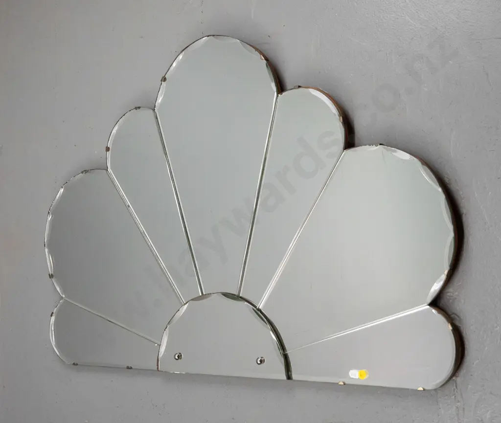 deco segmented wall mirror H-590 W-880 Image 1++