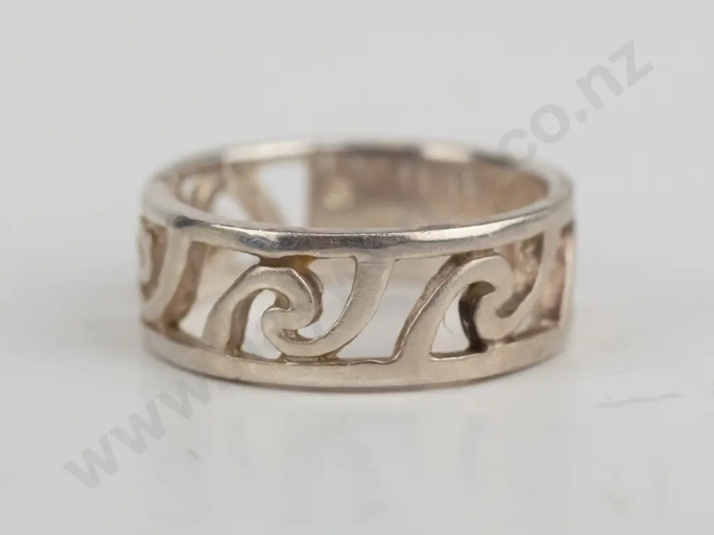 silver ring stamped 925 Image 1++