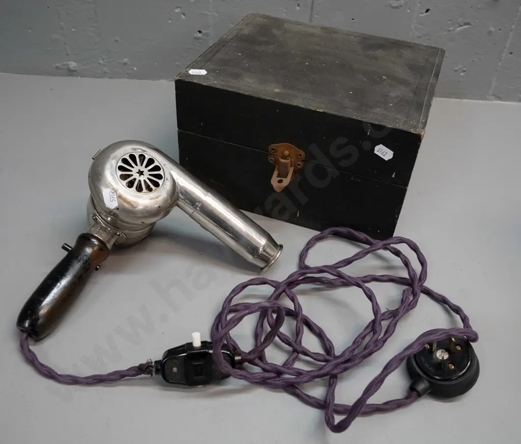 vintage Star-Rite hair dryer in fitted and lined hard case - marked Fitzgerald Mfg Co. Torrington Connecticut Image 1++
