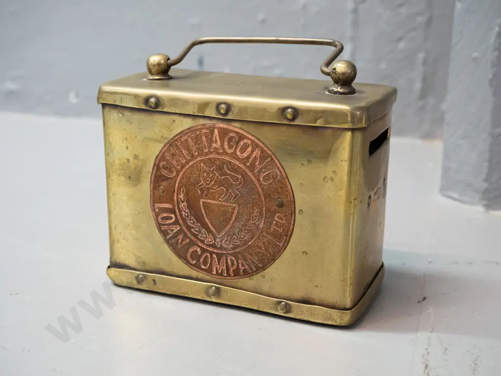 small Indian brass money box - medallion stamped Chittagong Loan Company / No. 6 - H-80 W-105 D-50 Image 1++