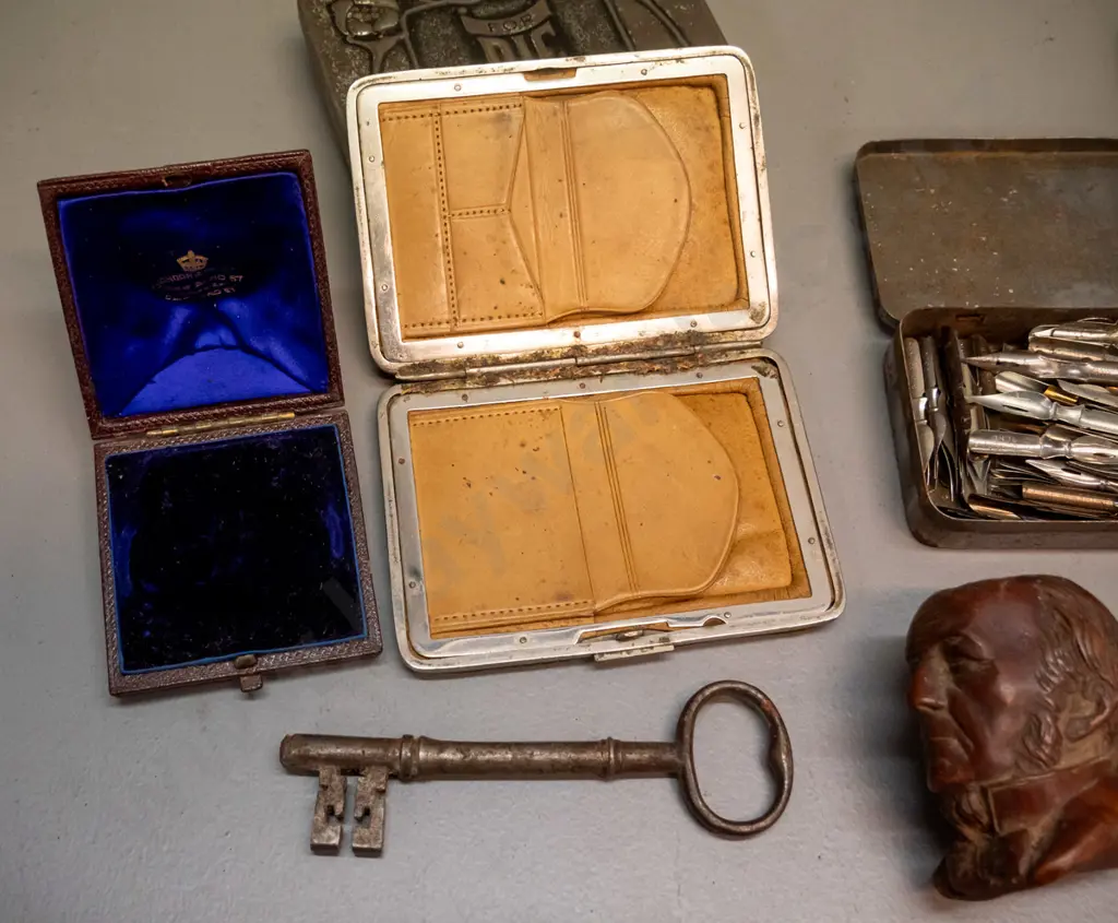 assorted vintage items - carved wooden pipe bowl, pressed metal tins including nouveau style Hair Pin tin with fitted Image 1++