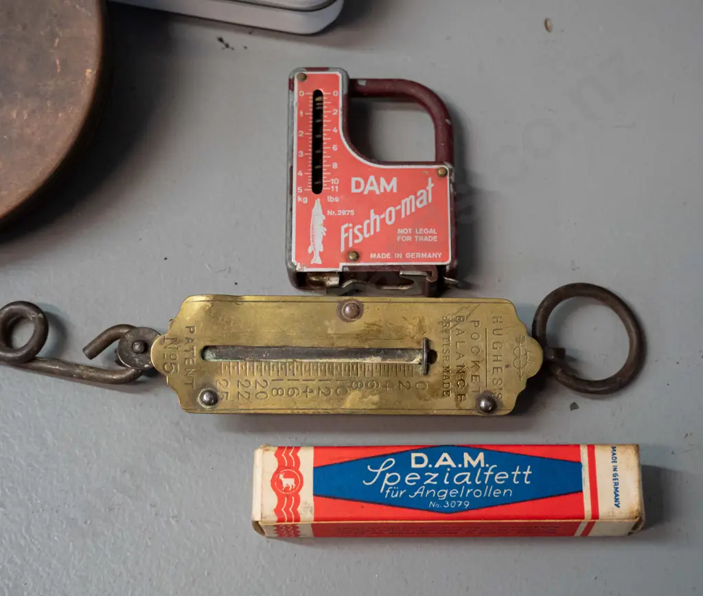 vintage fly fishing items - metal fly tins and a leather pouch with contents, DAM Fish-o-mat combination scale / Image 1++
