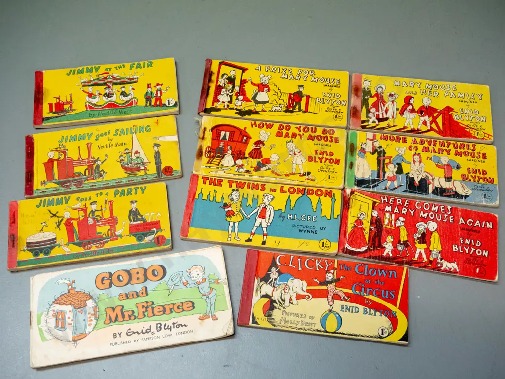 assorted miniature children's comic books - Enid Blyton, Neville Main "Jimmy" series, etc. Wear and some staining, rusty Image 1++