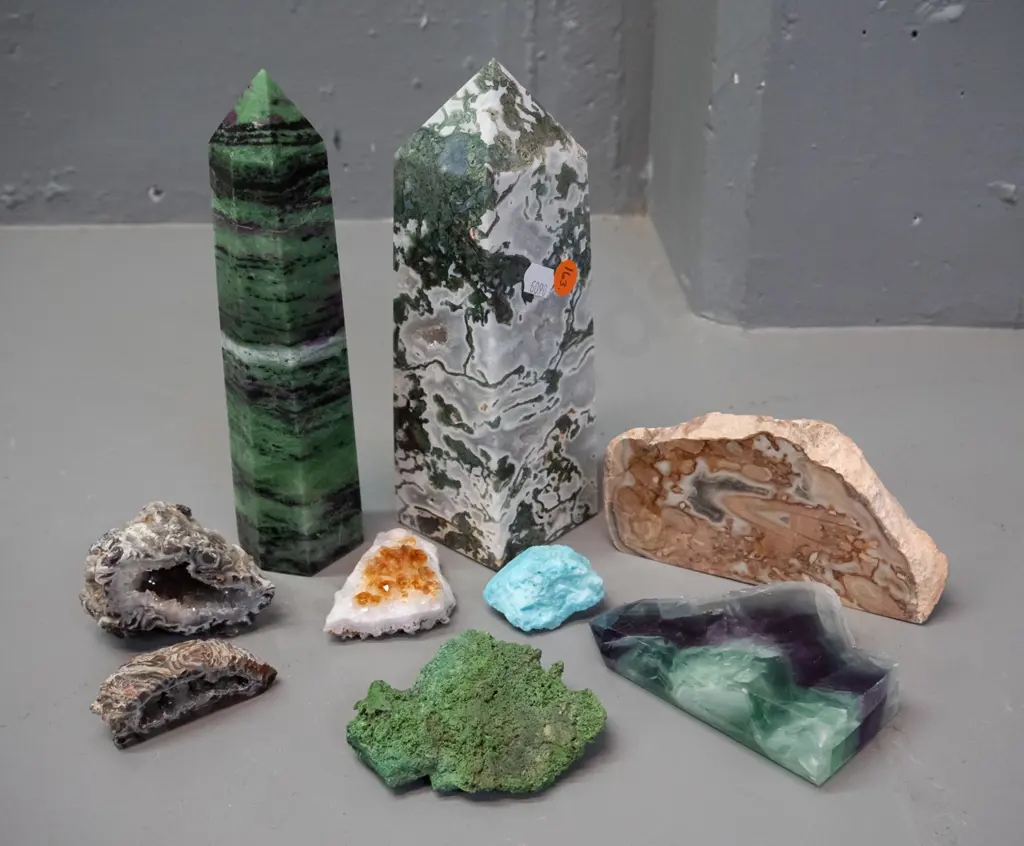 assorted semi-precious stone and mineral specimens - some polished, some obelisk shaped, malachite piece, part geodes, Image 1++