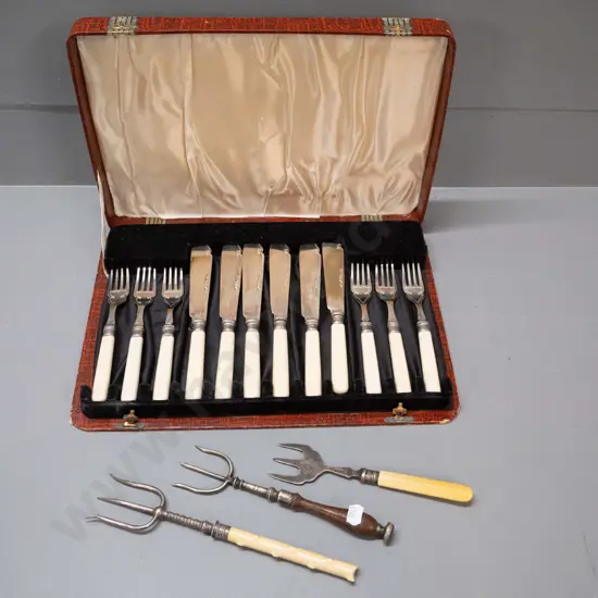 vintage cased fish set with faux bone handles and 3 vintage forks, 2 with bone handles - some wear to case W-335 D-240
