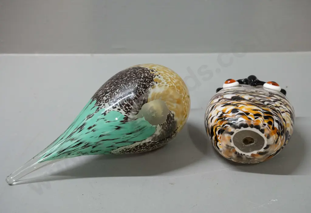 2 art glass birds - owl H-120 W-100 and one other with pointy tail L-210 Image 1++