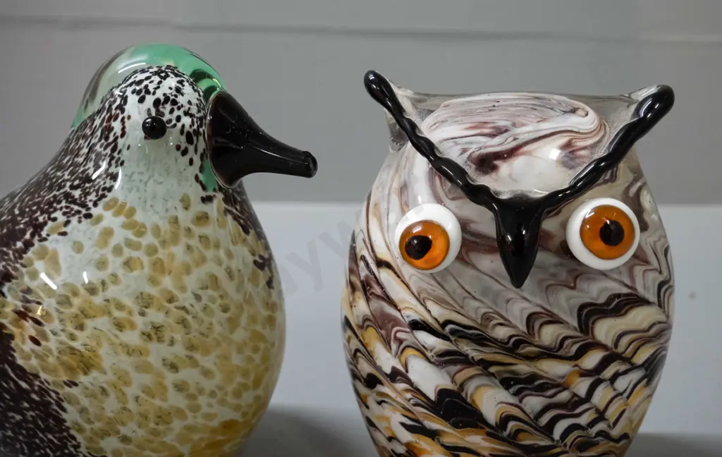 2 art glass birds - owl H-120 W-100 and one other with pointy tail L-210 Image 1++