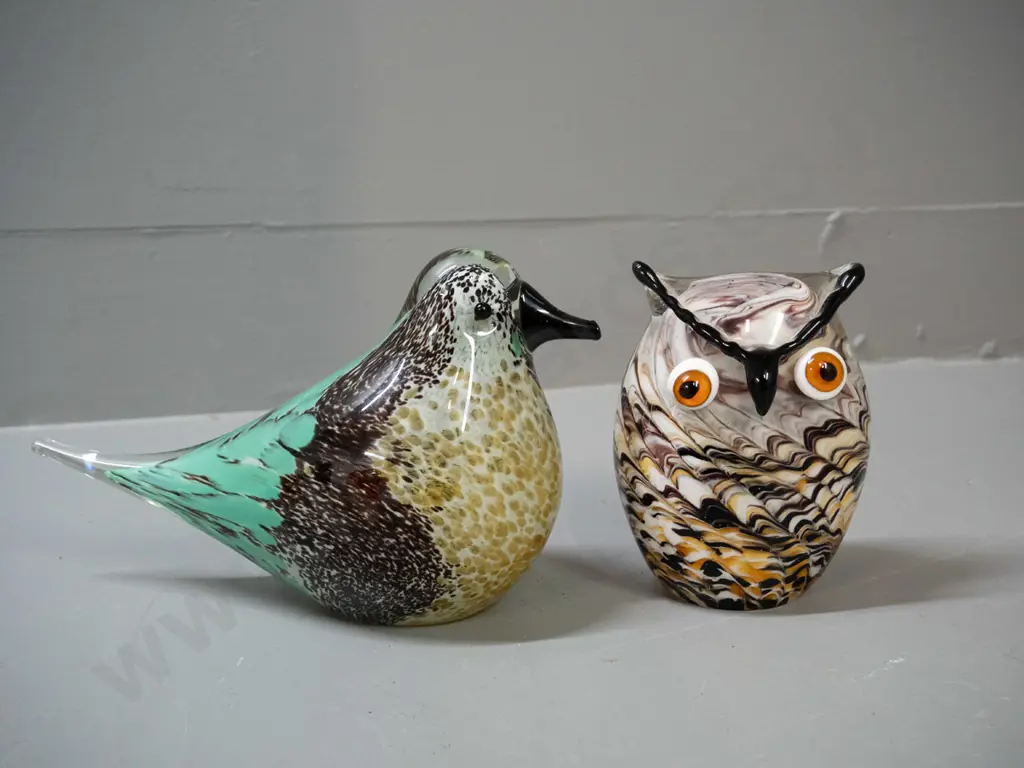 2 art glass birds - owl H-120 W-100 and one other with pointy tail L-210 Image 1++