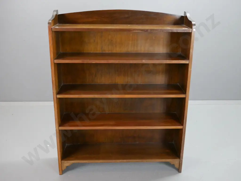 vintage rimu and beech 5-shelf bookcase with shaped top - some scratches, wear to surface H-1170 W-900 D-220 Image 1++