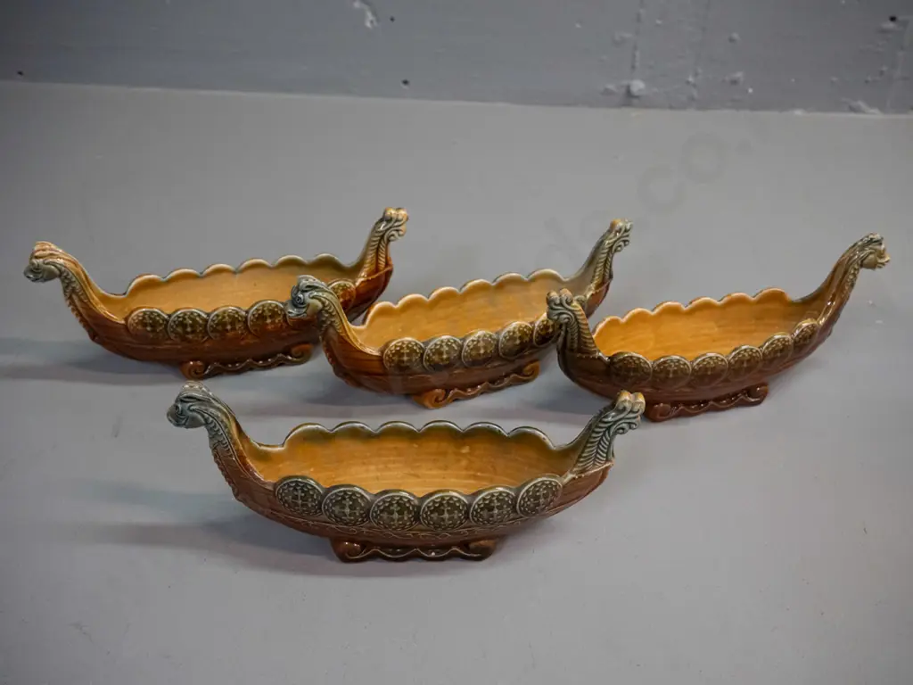 4 Wade porcelain viking long boats H-85 L-190 Image 1++