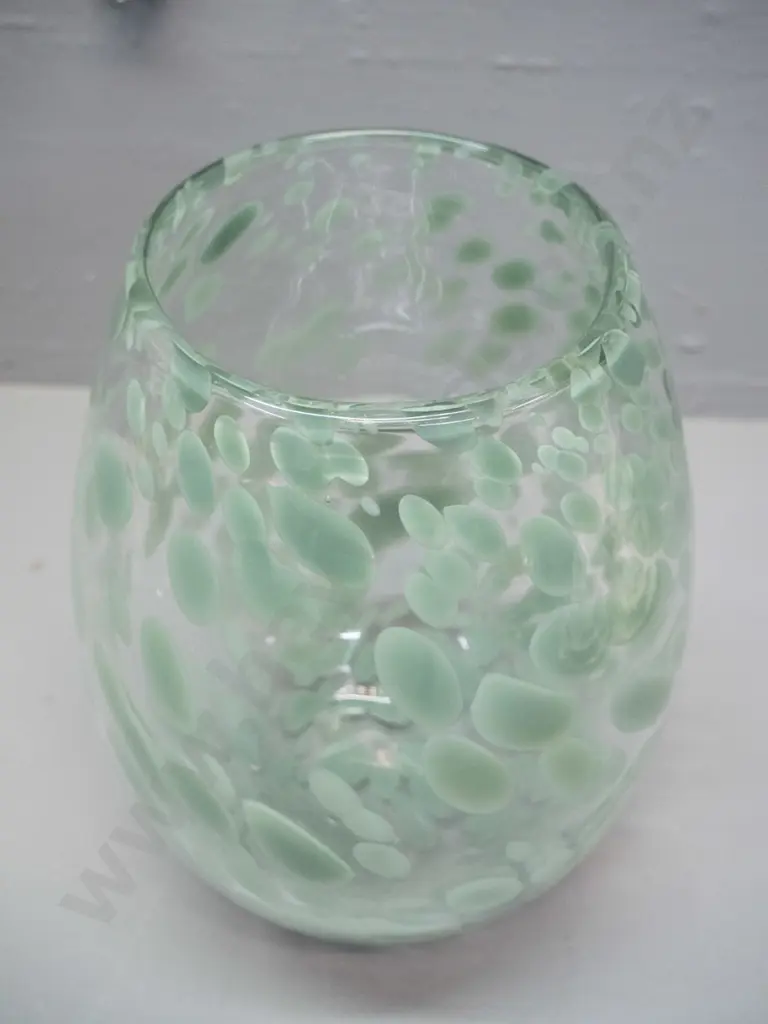art glass vase - mottled light green & clear H-230 D-160 Image 1++