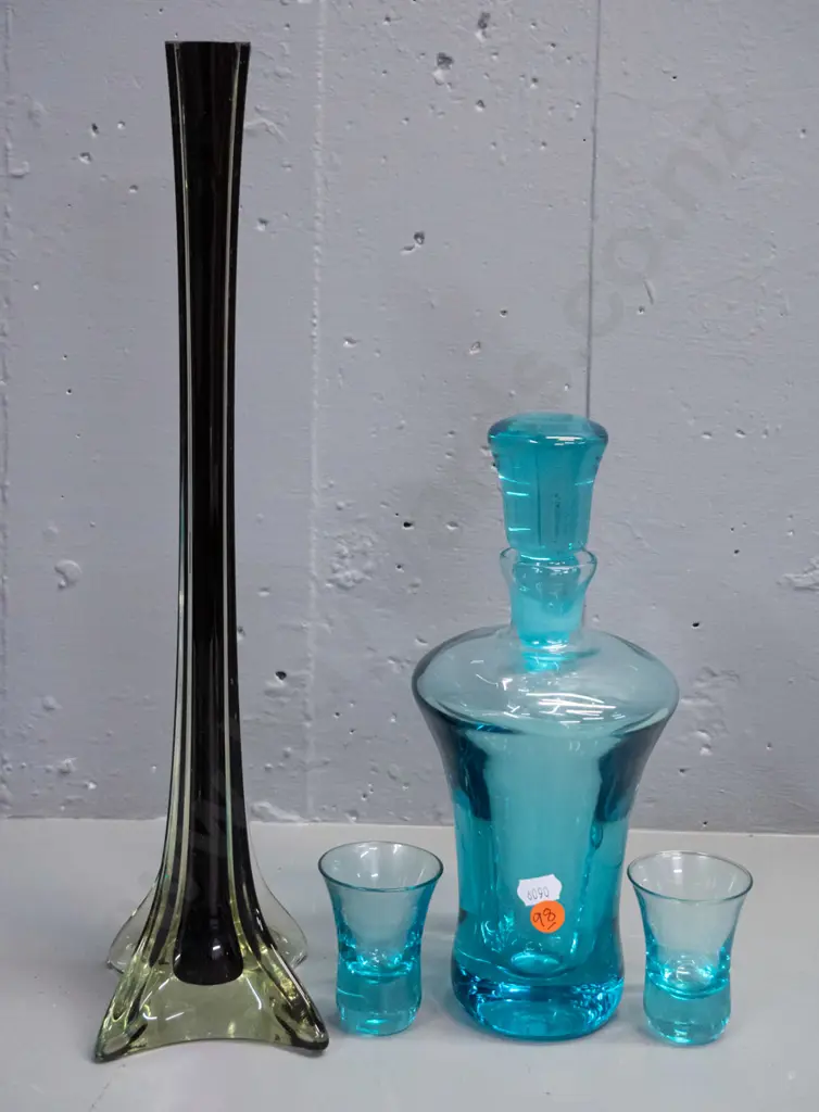 art glass aqua blue heavy-base decanter with 2 liqueur glasses and a retro tall tapered green / black vase H-400 Image 1++