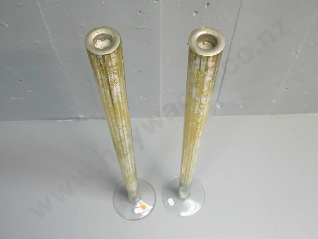 pair of tall glass candle holders with interior mottled silver and gold decoration H-625 Image 1++