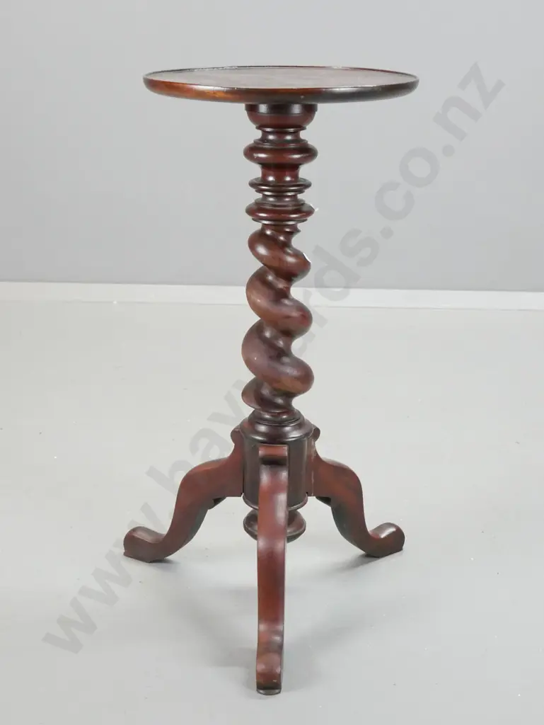19th century mahogany plant stand with circular dish top, twisted column on sweeping cab legs - screw holes in top, Image 1++
