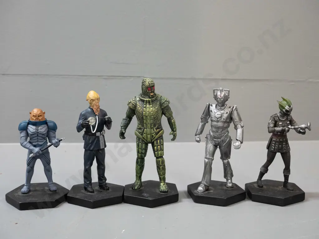 10 BBC 50th Anniversary Dr. Who 1:21 scale character figures with hexagonal bases, no boxes, all marked 2012 or 2013, Image 1++