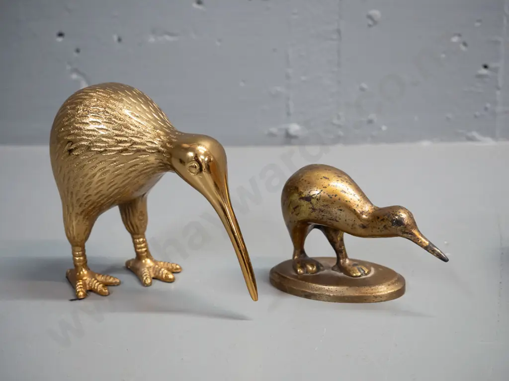2 cast brass kiwi bird figurines - larger one is H-120 L-140 Image 1++