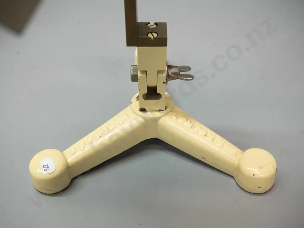 stereo microscope fitted to cast metal base marked G.F. Palmer London H-420 Image 1++