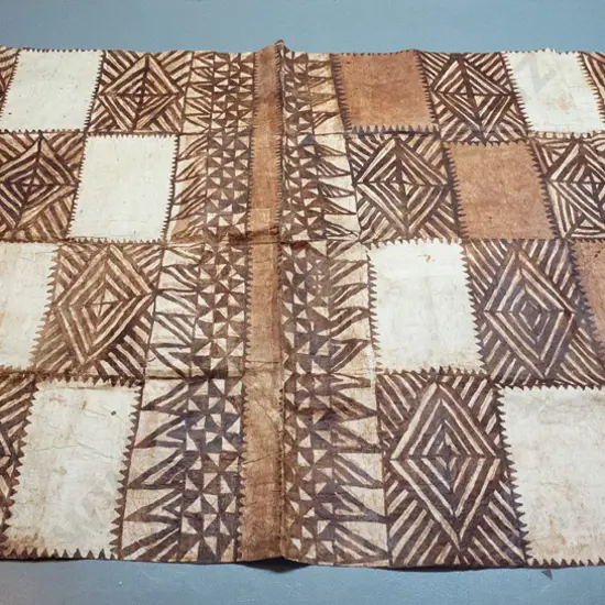 very large tapa cloth L-4070 W-1960