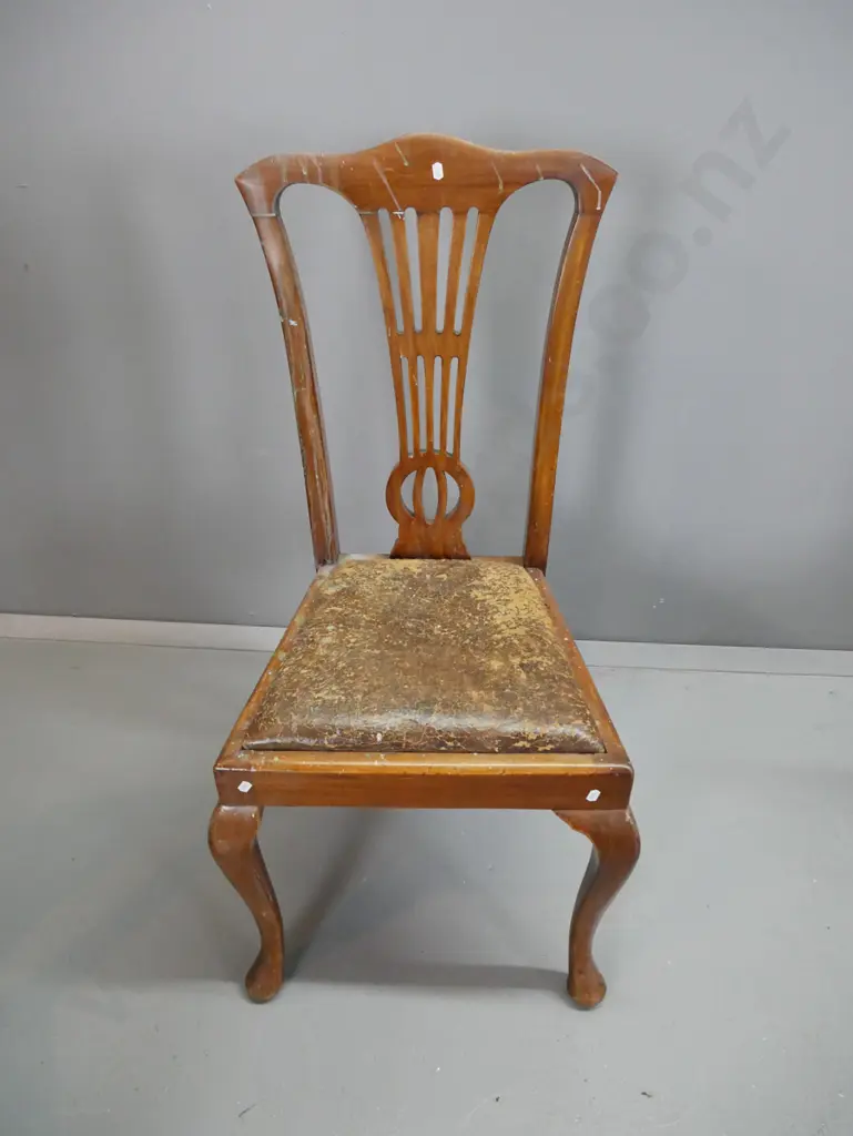 Edwardian walnut wind-out dining table with 2 leaves, large cab legs on casters, 7 Heppelwhite style chairs with pierced Image 1++