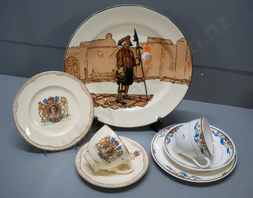 Royal Doulton Watchman or Sentry cabinet plate D-270 and 2 trios - Clarice Cliff 1953 Coronation and Swinnertons Image 1++