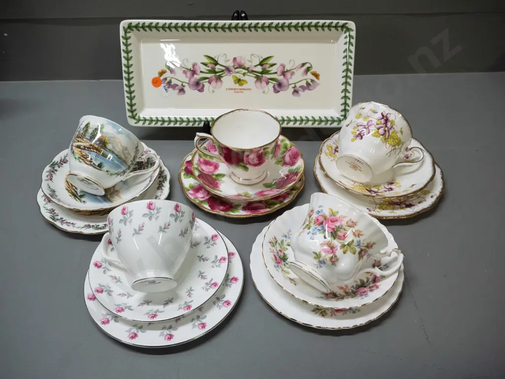 5 Royal Albert trios and a Portmeirion Botanic Garden sandwich plate L-305 W-140 Image 1++