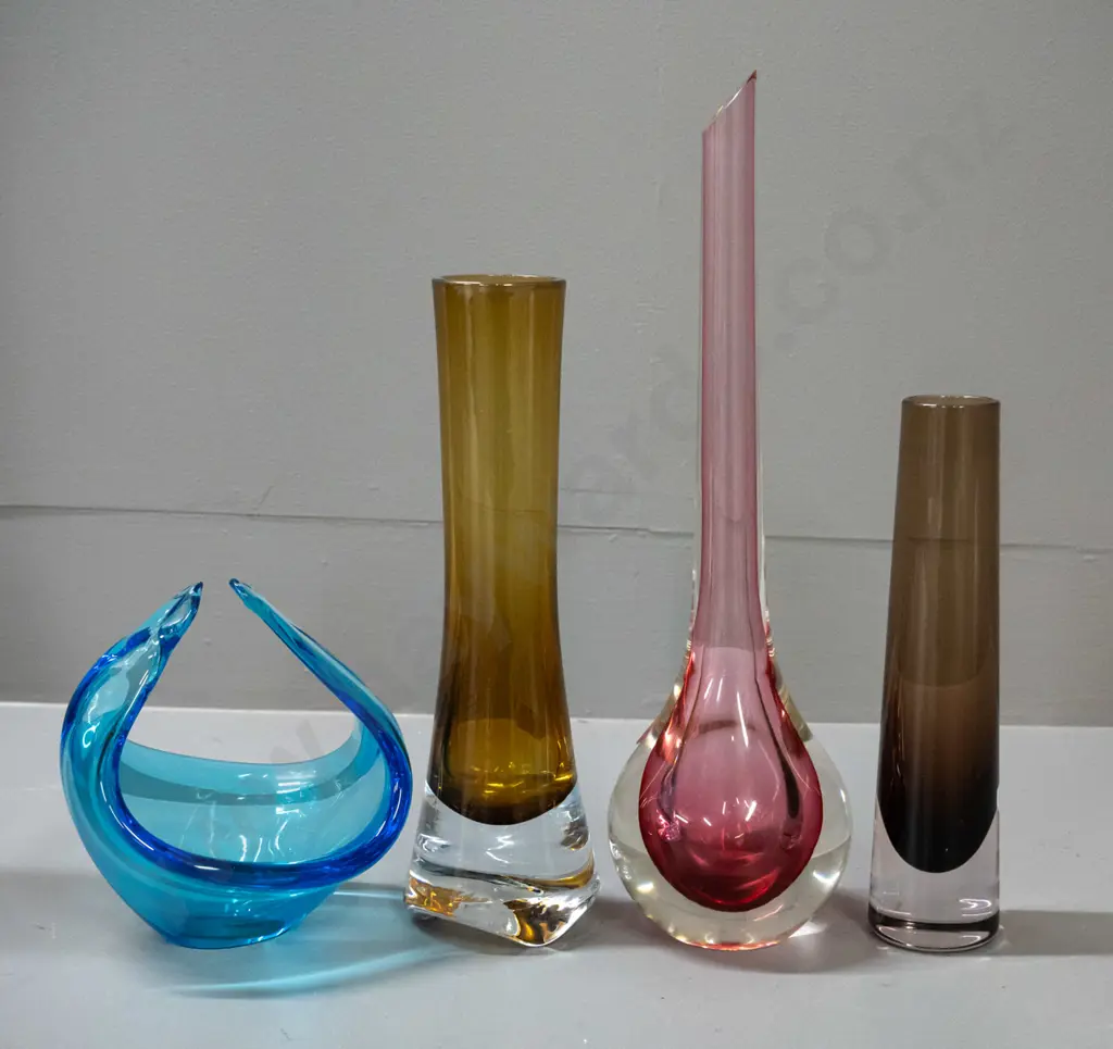 4 art glass items - 3 vases with clear heavy base and a blue Hokitika basket. Tallest vase is H-310 Image 1++