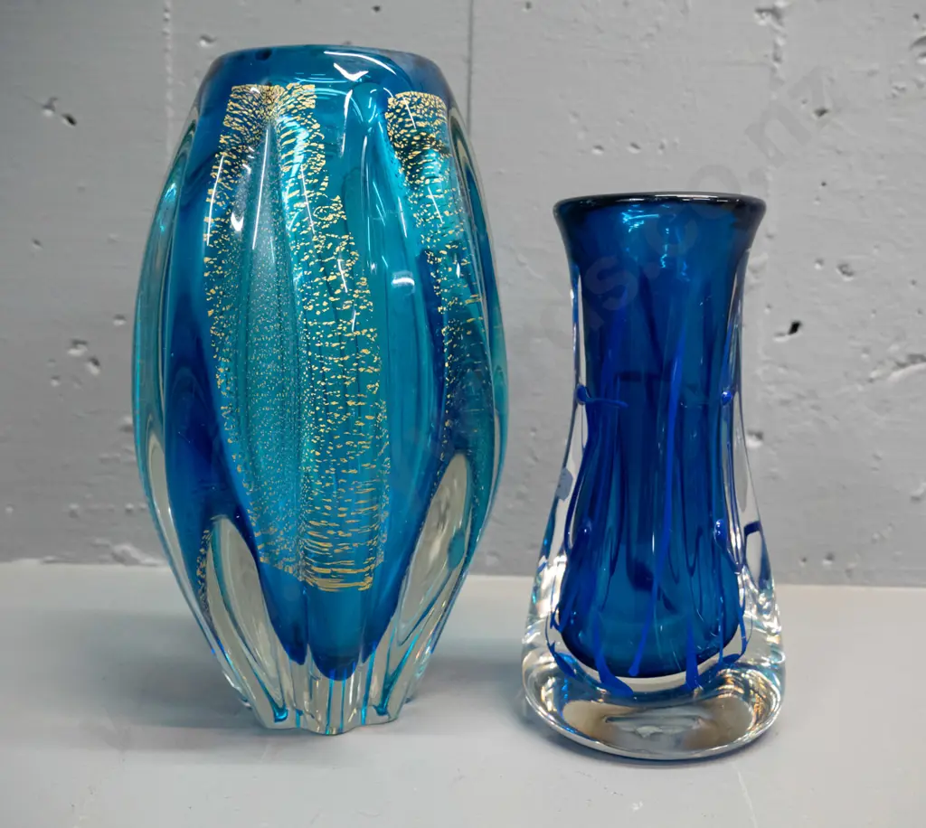 2 art glass vases - blue with clear base, one lighter blue with gold flecks H230, other has applied veins Image 1++