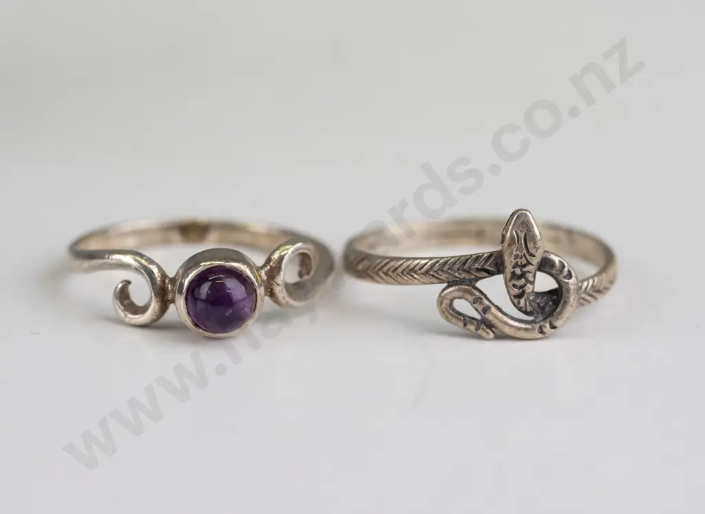 2 silver rings stamped 925 Image 1++