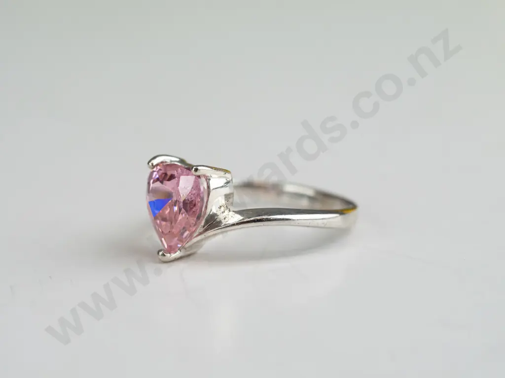 silver pink heart stone ring stamped 925 Image 1++