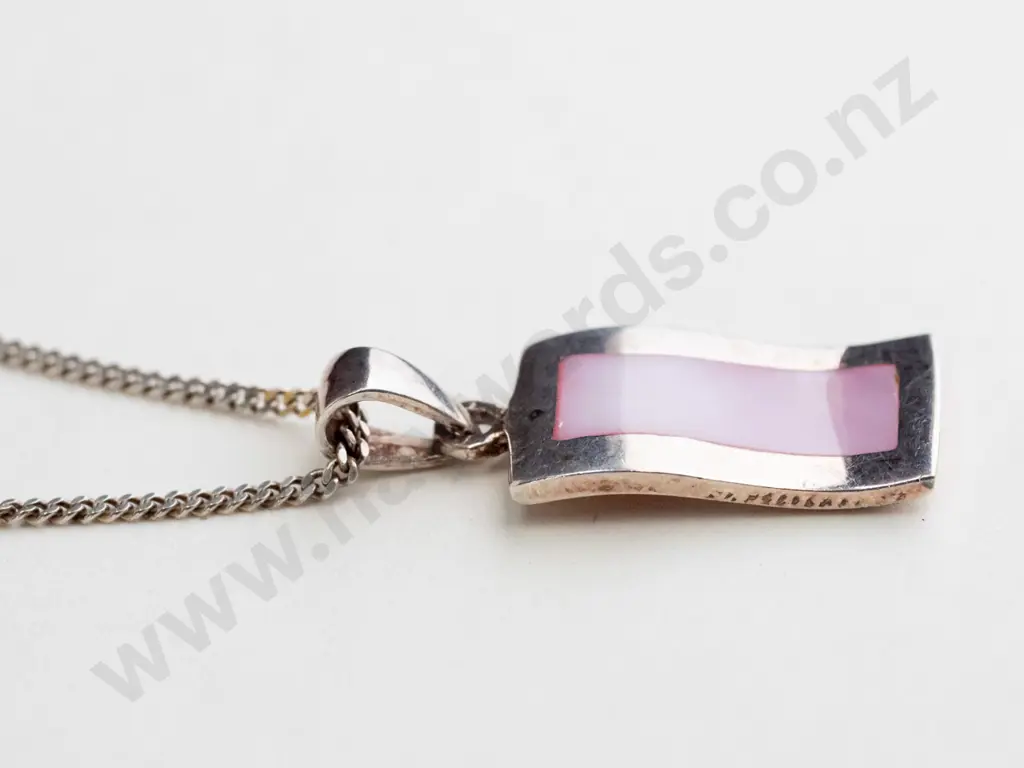 silver mother of pearl necklace stamped 925 Image 1++