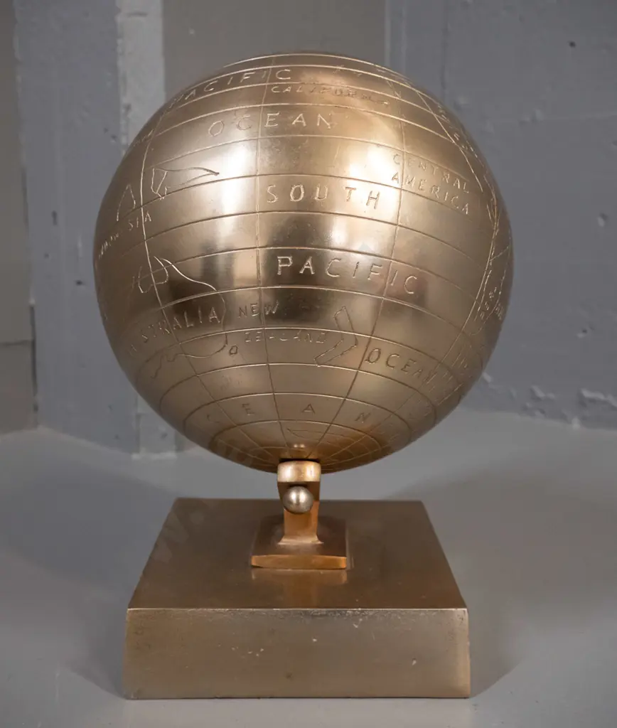 alloy silvery brass finish world globe - some pitting to base and arm H-280 Globe approx. D-200 Image 1++