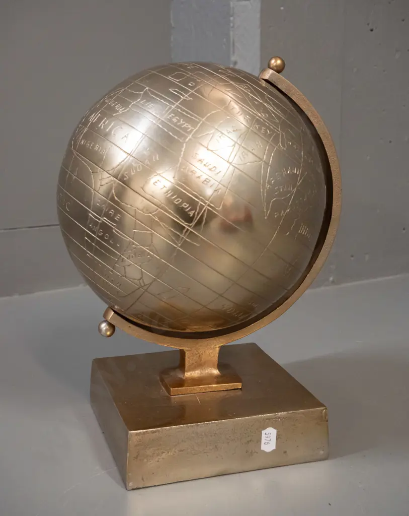 alloy silvery brass finish world globe - some pitting to base and arm H-280 Globe approx. D-200 Image 1++