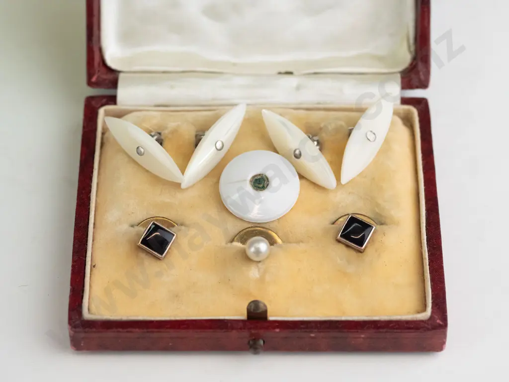boxed cufflink set Image 1++
