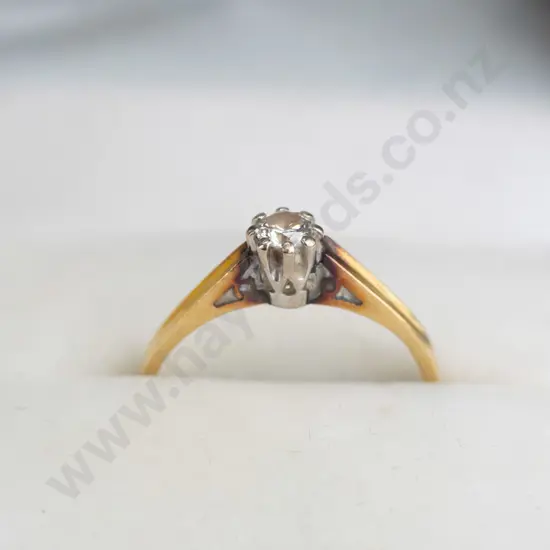 solitare diamond ring stamped 750