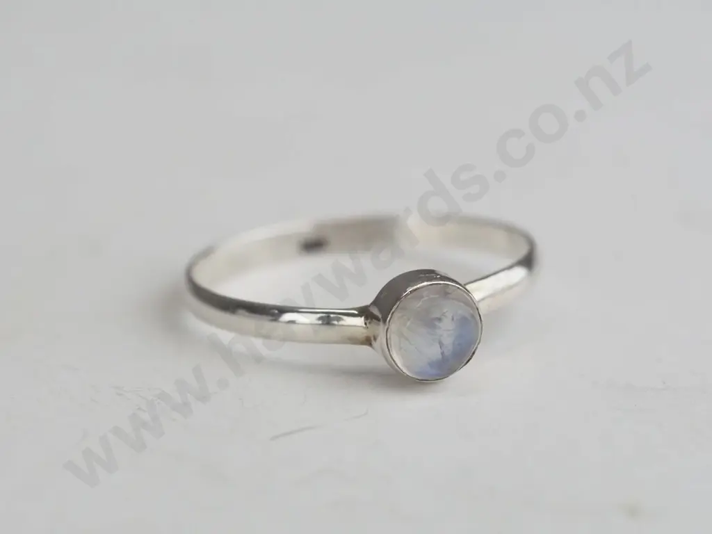 silver moonstone ring stamped925 Image 1++