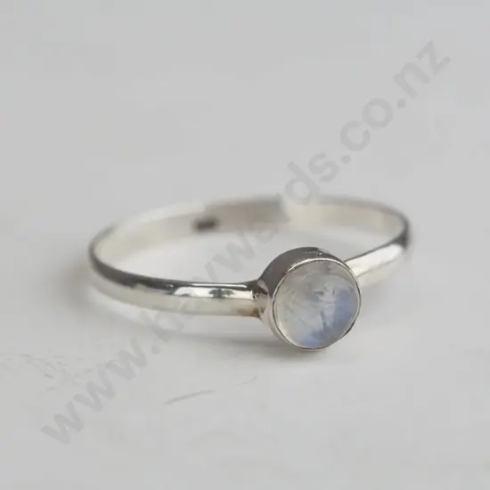 silver moonstone ring stamped925