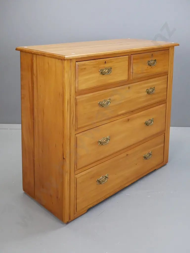 Edwardian rimu 5-drawer chest with replacement pierced back brass handles, kauri lined drawers. Borer in back, repaired Image 1++