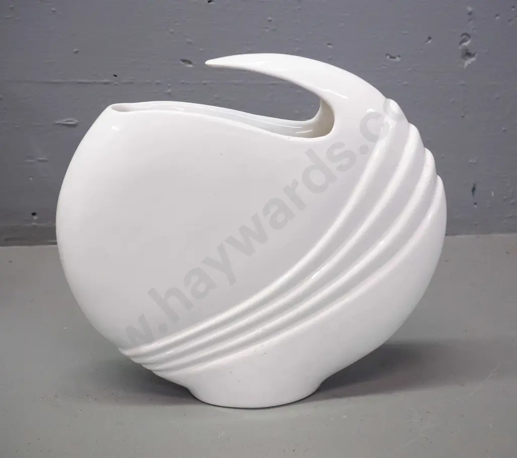 deco style vase with Liana Ceramics Dunedin label on base H-240 W-260 Image 1++