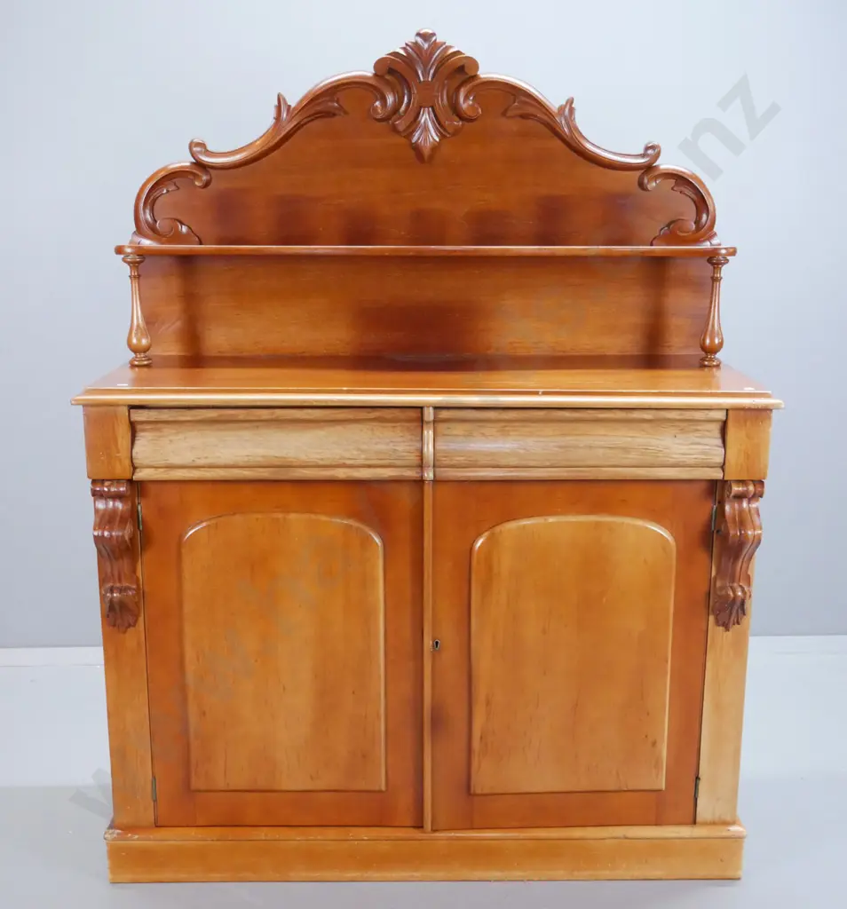 colonial cedar carved-back chiffonier with shaped shelf w/ turned supports, 2 shaped drawers, one fitted, 2 arched panel Image 1++