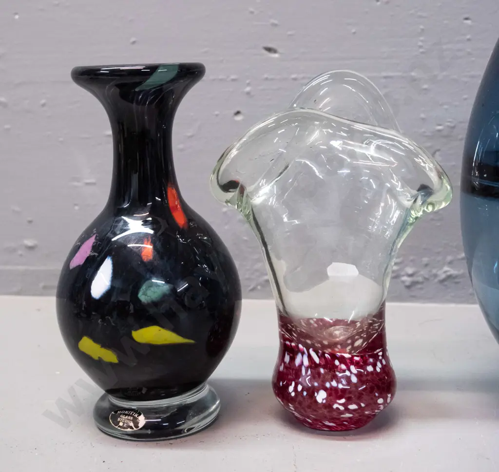 3 art glass vases - large blue is H-235 D-160 Image 1++