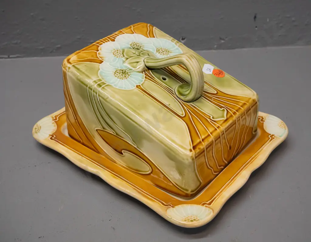 MInton style art nouveau cheese cover dish with raised designs - no maker's marks, some staining H-110 L-240 W-200 Image 1++
